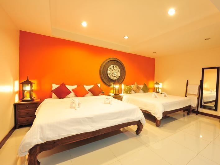 Lullaby Inn Silom Bangkok Exterior photo