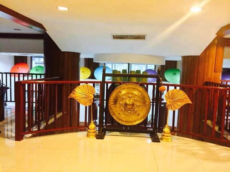 Lullaby Inn Silom Bangkok Exterior photo