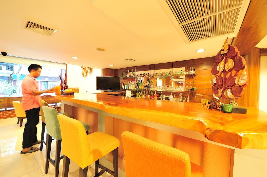 Lullaby Inn Silom Bangkok Exterior photo