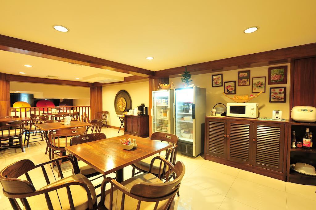 Lullaby Inn Silom Bangkok Exterior photo
